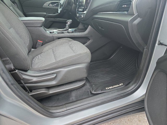 Used 2023 Chevrolet Traverse LT image 47