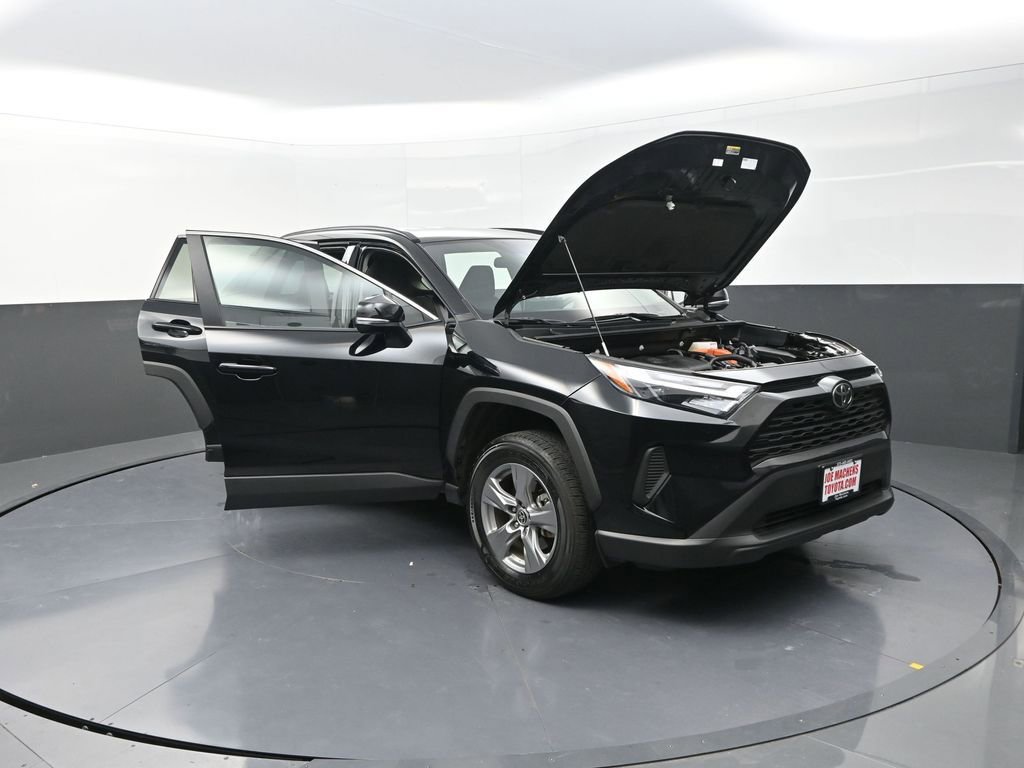 Used 2025 Toyota RAV4 XLE image 29