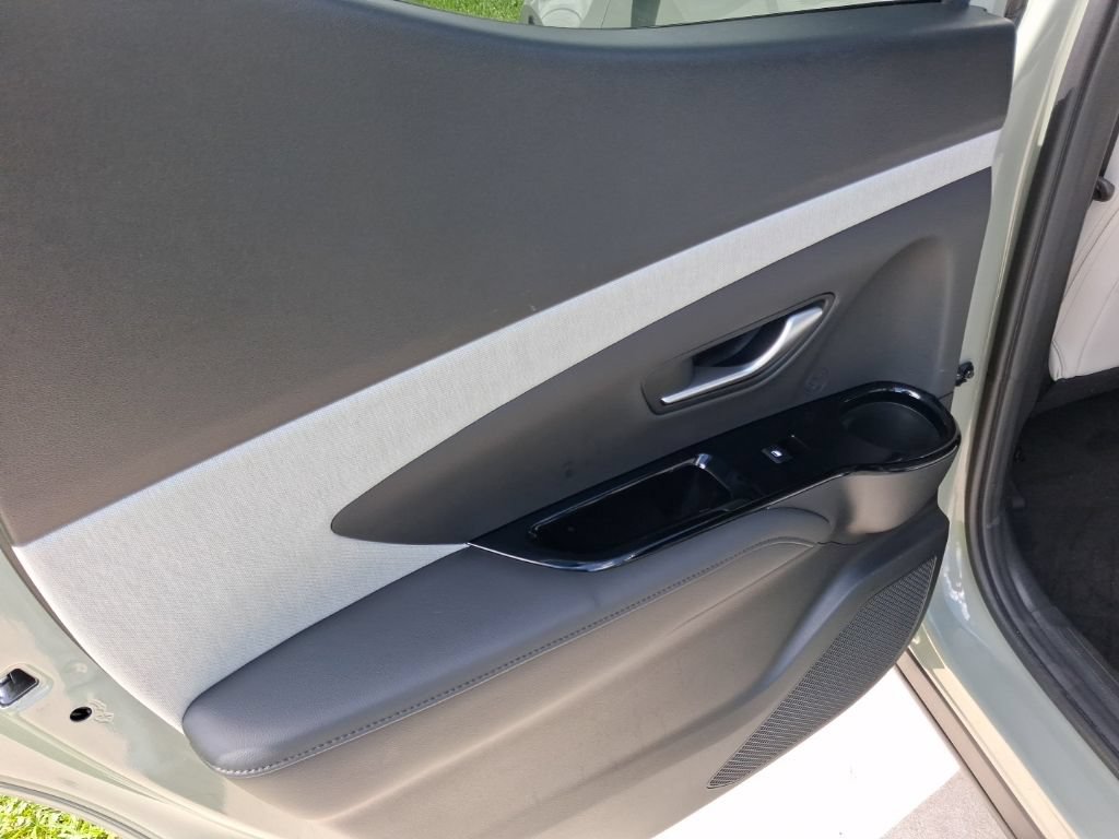 Used 2025 Hyundai Santa Cruz SEL FWD image 10