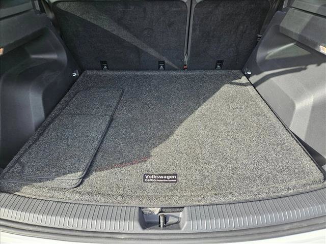 Used 2020 Volkswagen Atlas Cross Sport SE w/ Panoramic Sunroof Package image 6