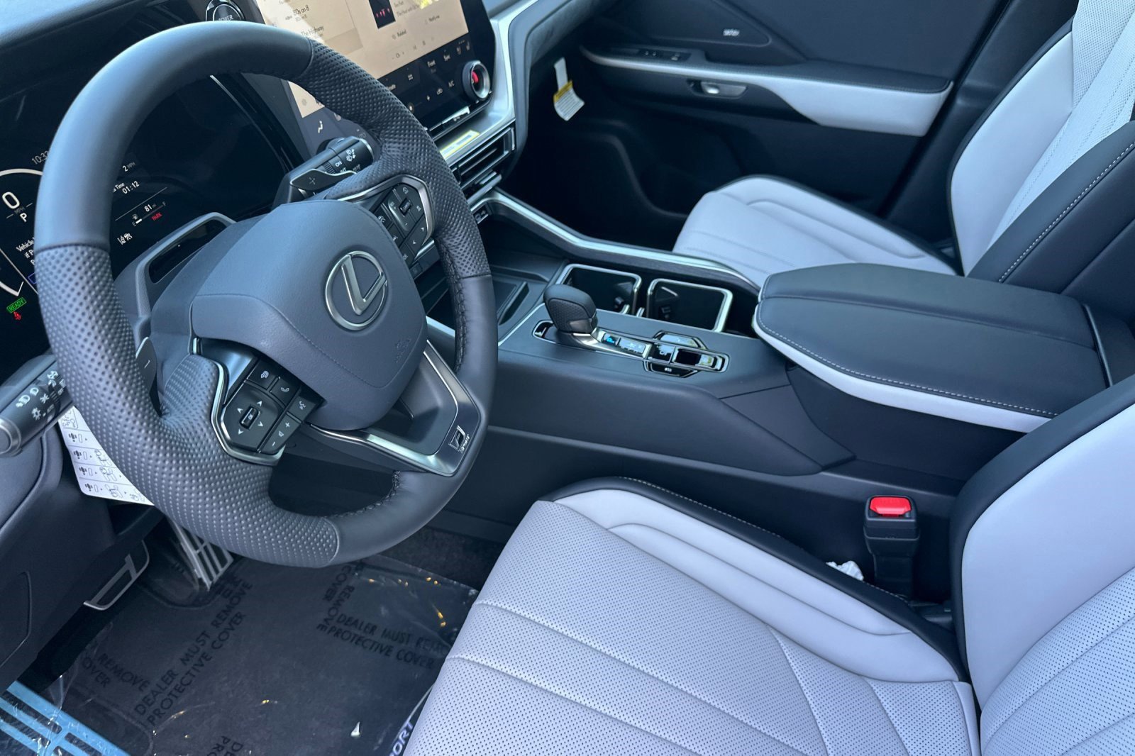 New 2026 Lexus TX 500h AWD image 4