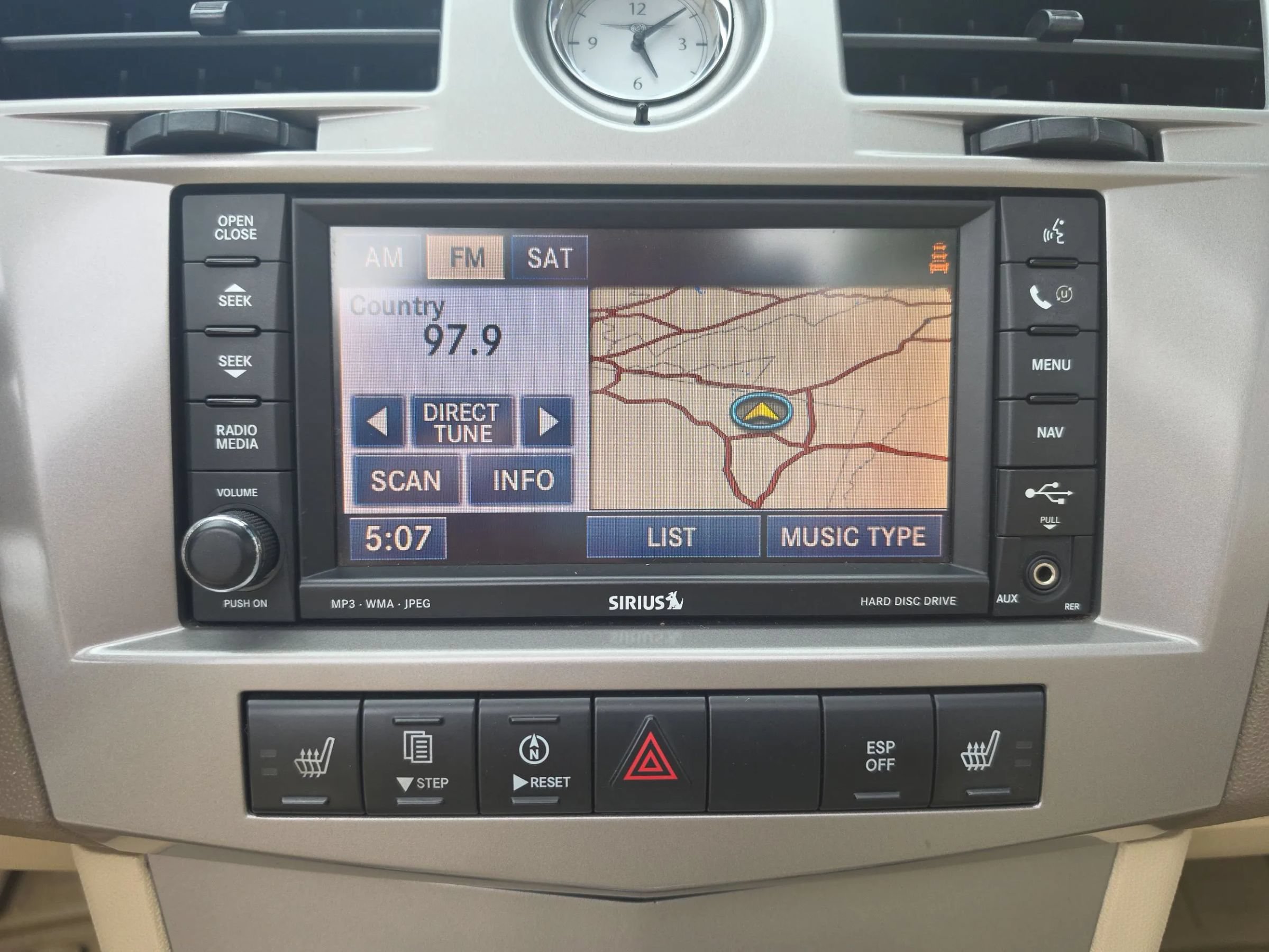 Used 2008 Chrysler Sebring Limited w/ Luxury Group FWD image 12