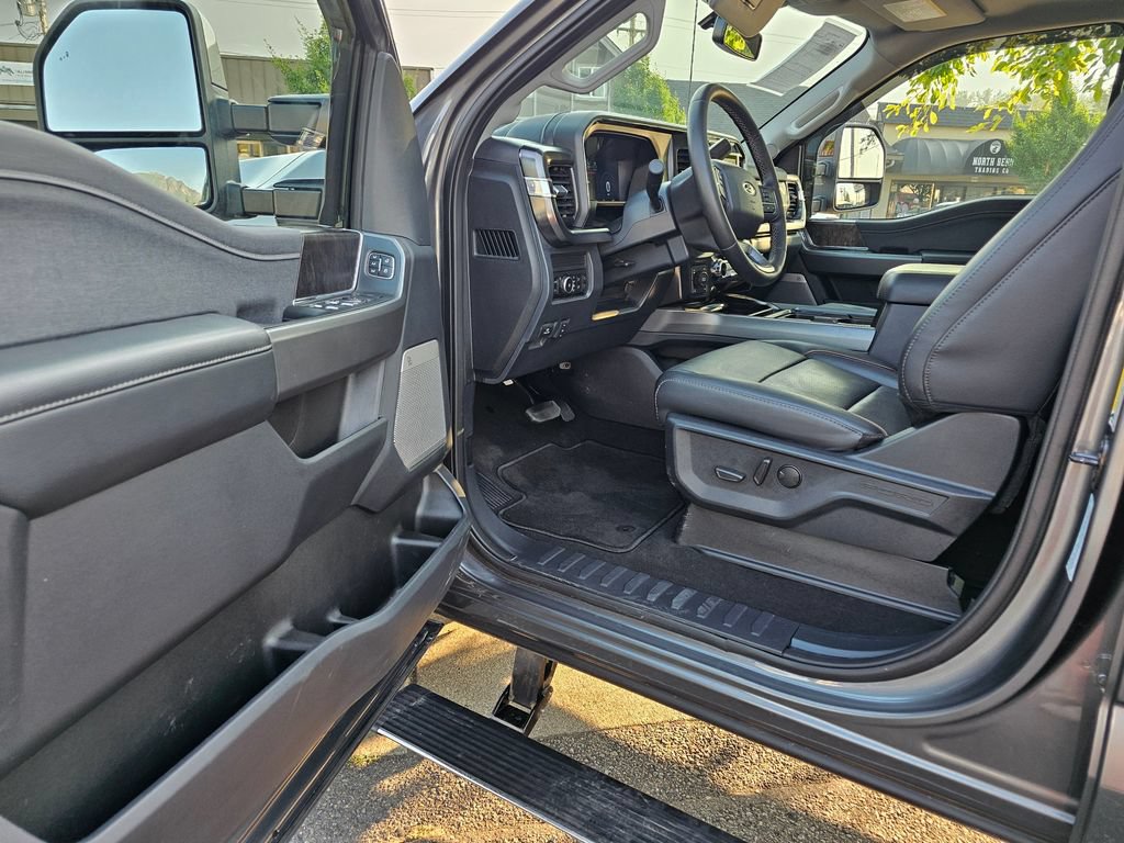 Used 2026 Ford F350 Lariat AWD/4WD image 27