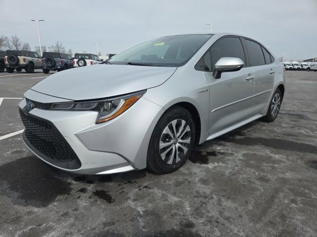 Used 2021 Toyota Corolla LE image 2