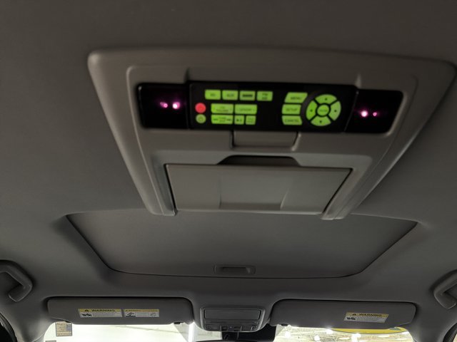 Used 2017 Honda Pilot Touring image 26