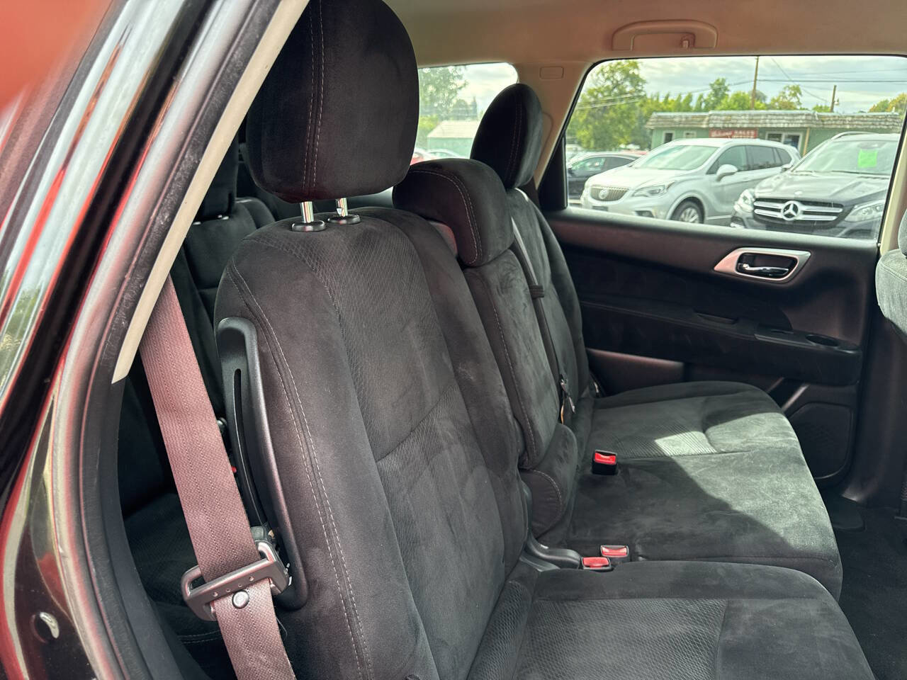 Used 2016 Nissan Pathfinder SV w/ SV Cold Weather Package image 19