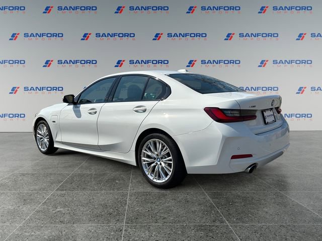 Used 2023 BMW 330e xDrive w/ Premium Package image 3