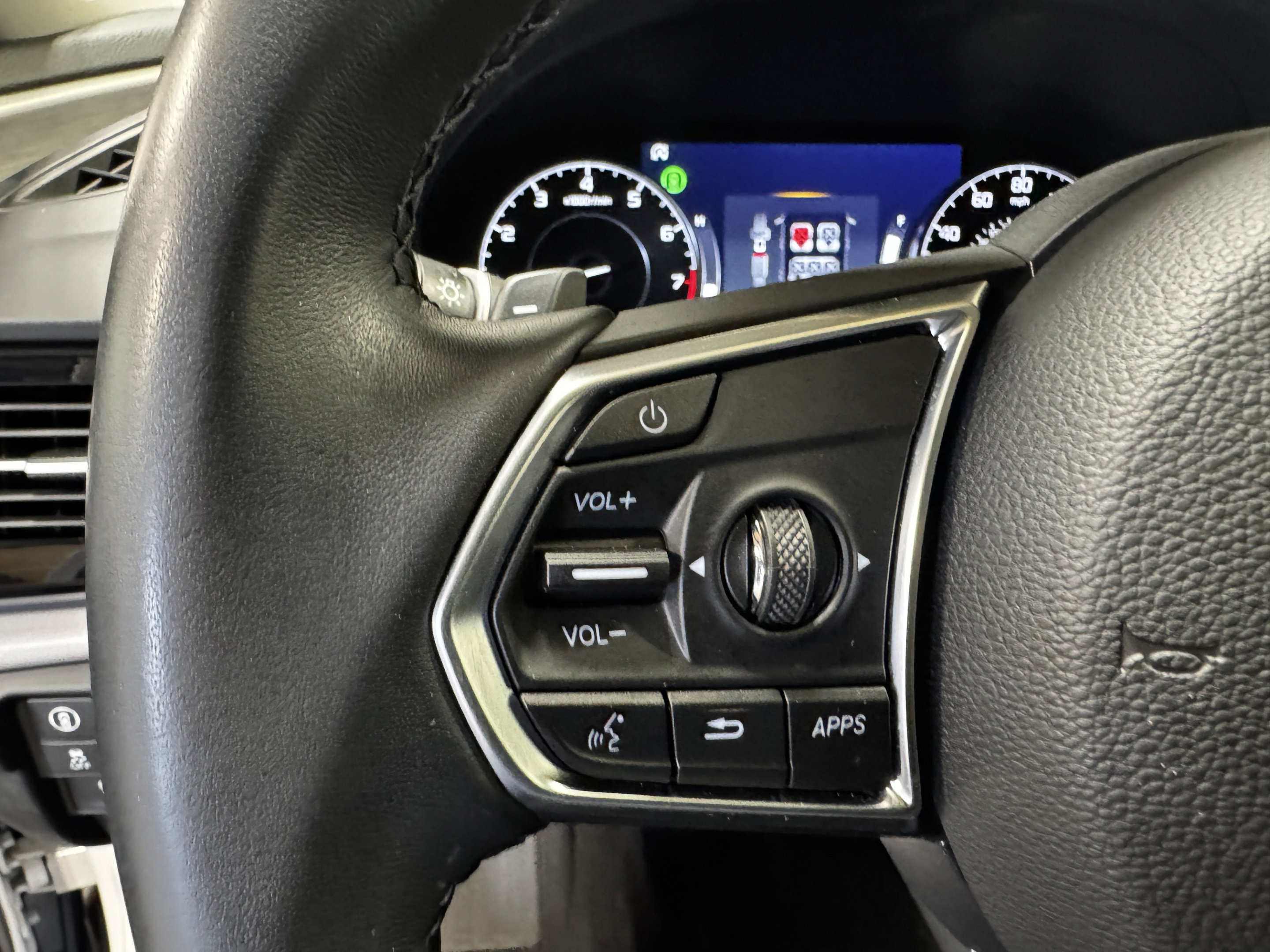 Used 2024 Acura RDX SH-AWD image 18