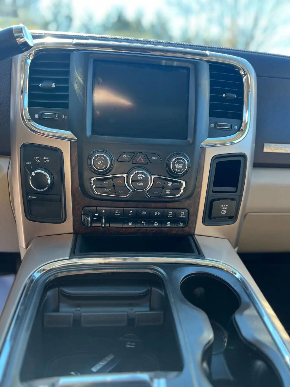 Used 2018 RAM 2500 Longhorn image 16