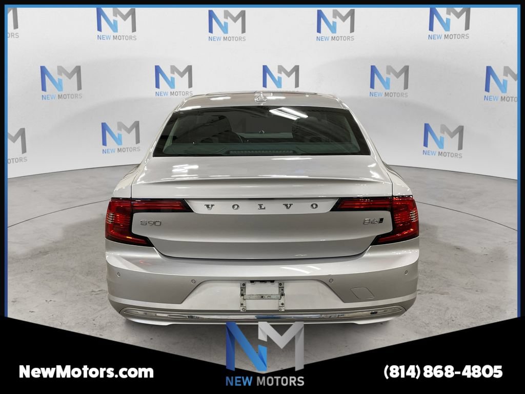 Used 2022 Volvo S90 B6 Inscription w/ Advanced Package AWD/4WD image 4