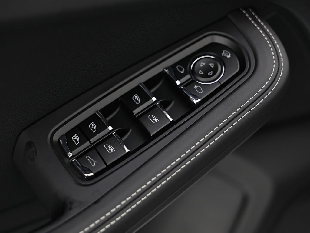 New 2026 Porsche Macan S AWD/4WD image 20