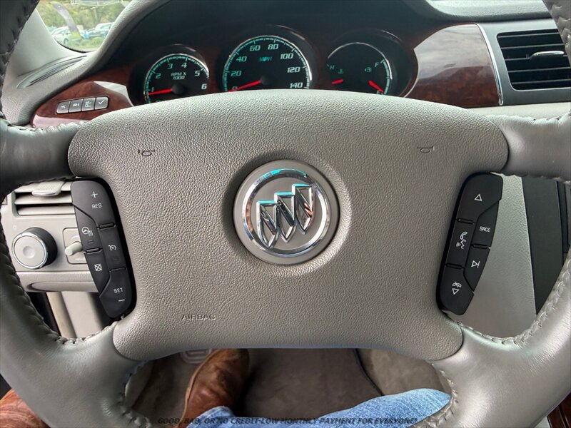 Used 2011 Buick Lucerne CXL FWD image 23