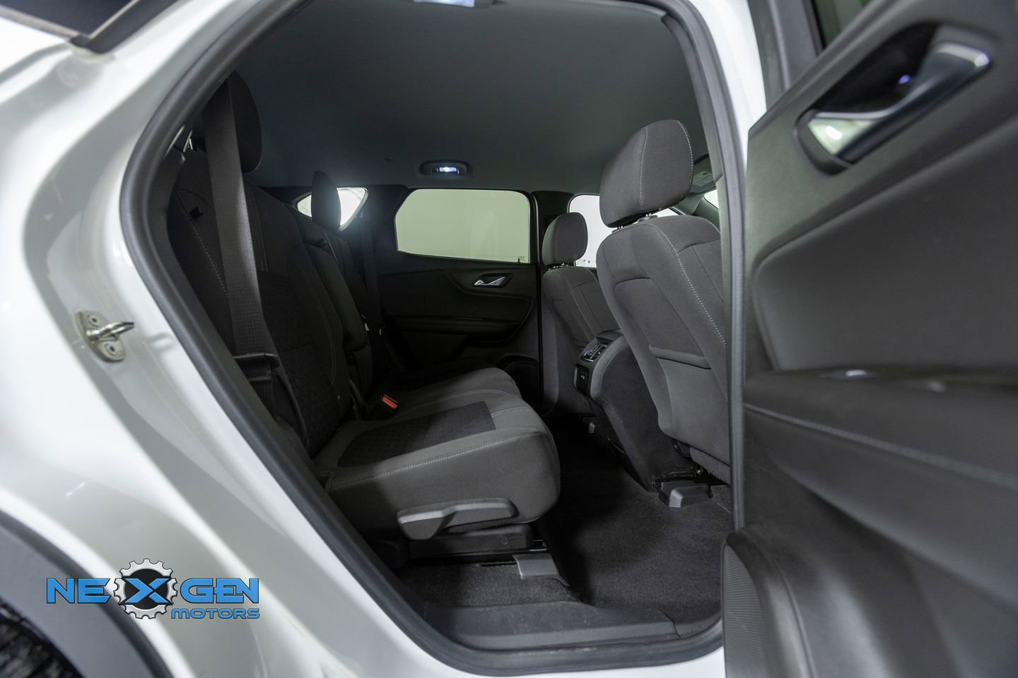 Used 2019 Chevrolet Blazer LT image 32