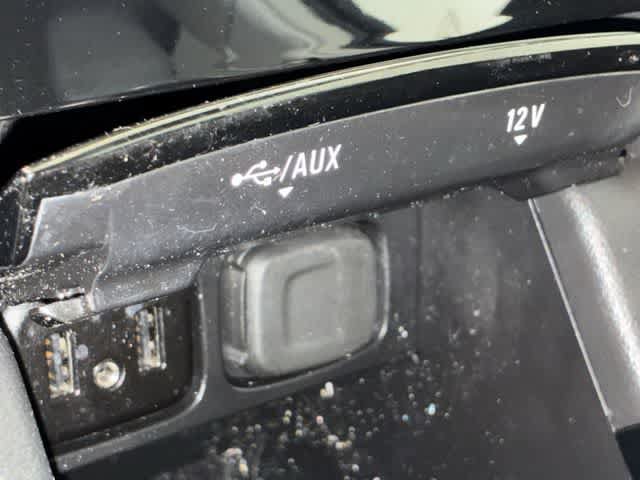Used 2019 Buick Encore Sport Touring FWD image 32