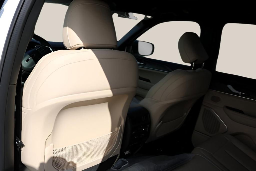 New 2026 Jeep Grand Cherokee Limited image 14