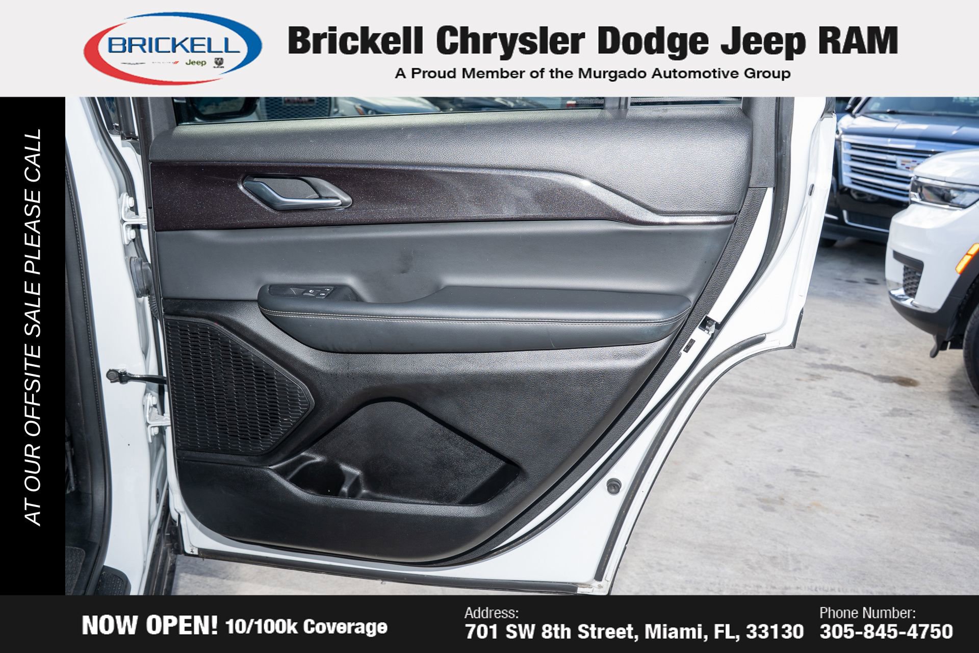 Used 2023 Jeep Grand Cherokee L Laredo image 15