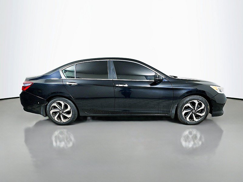 Used 2016 Honda Accord EX image 8
