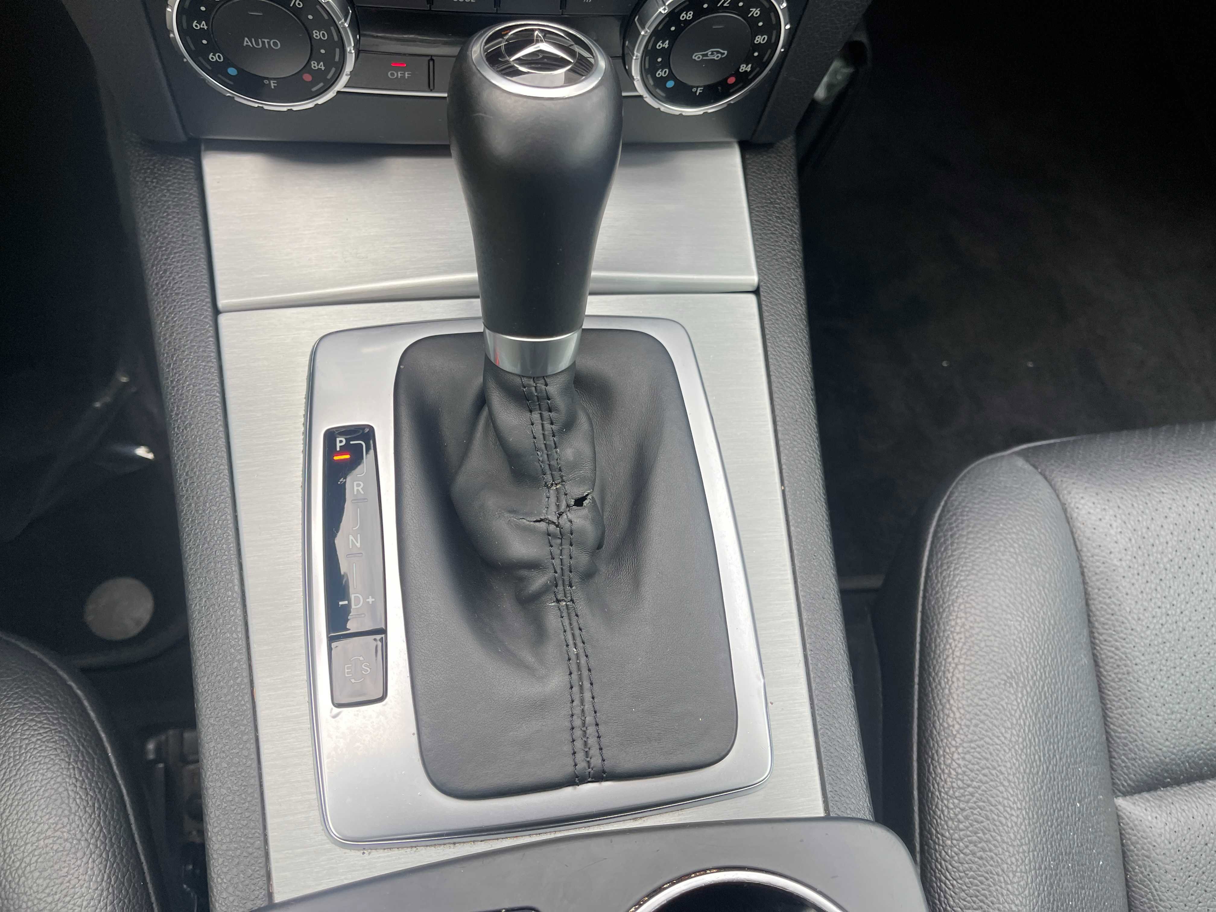 Used 2013 Mercedes-Benz C 250 Sedan w/ Premium 1 Pkg image 21