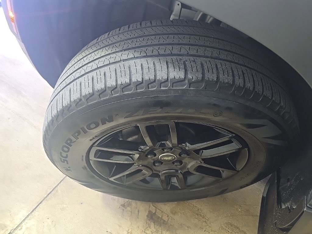 Used 2023 Land Rover Defender 110 S image 18