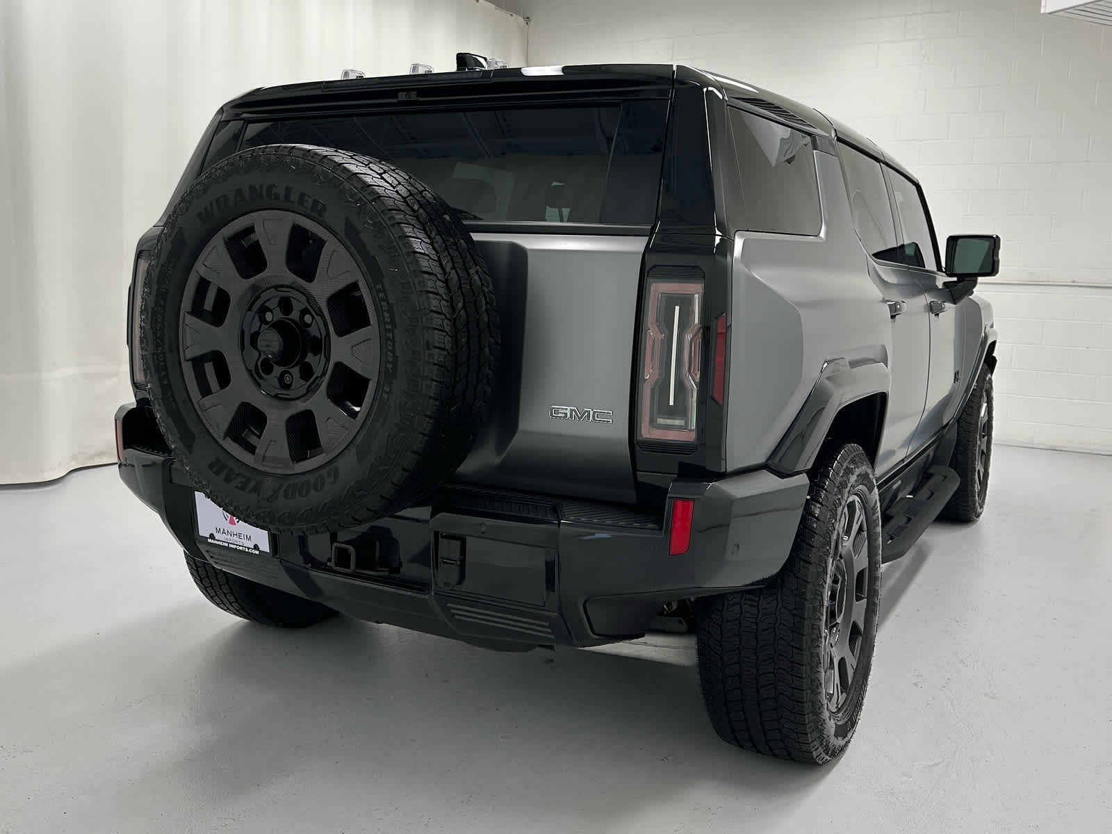 Used 2026 GMC Hummer EV 3X w/ Carbon Fiber Edition Package AWD/4WD image 6