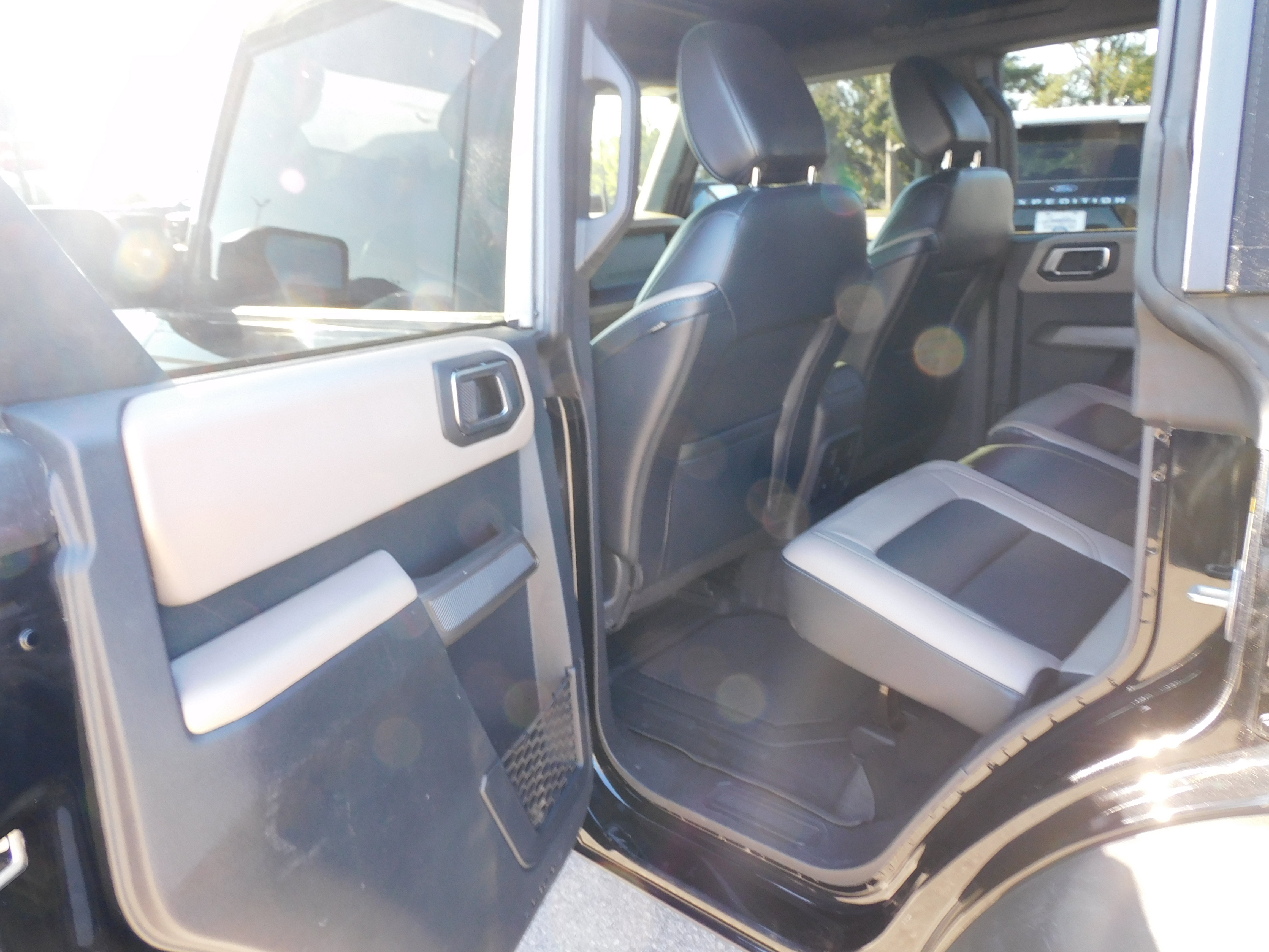 Used 2022 Ford Bronco Wildtrak image 13