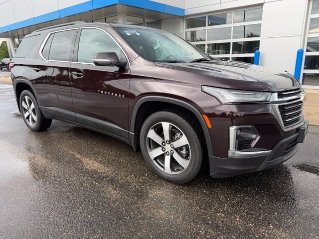 Certified 2022 Chevrolet Traverse LT w/ LT Premium Package AWD/4WD image 1