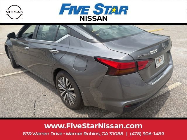 Used 2023 Nissan Altima 2.5 SV FWD image 17