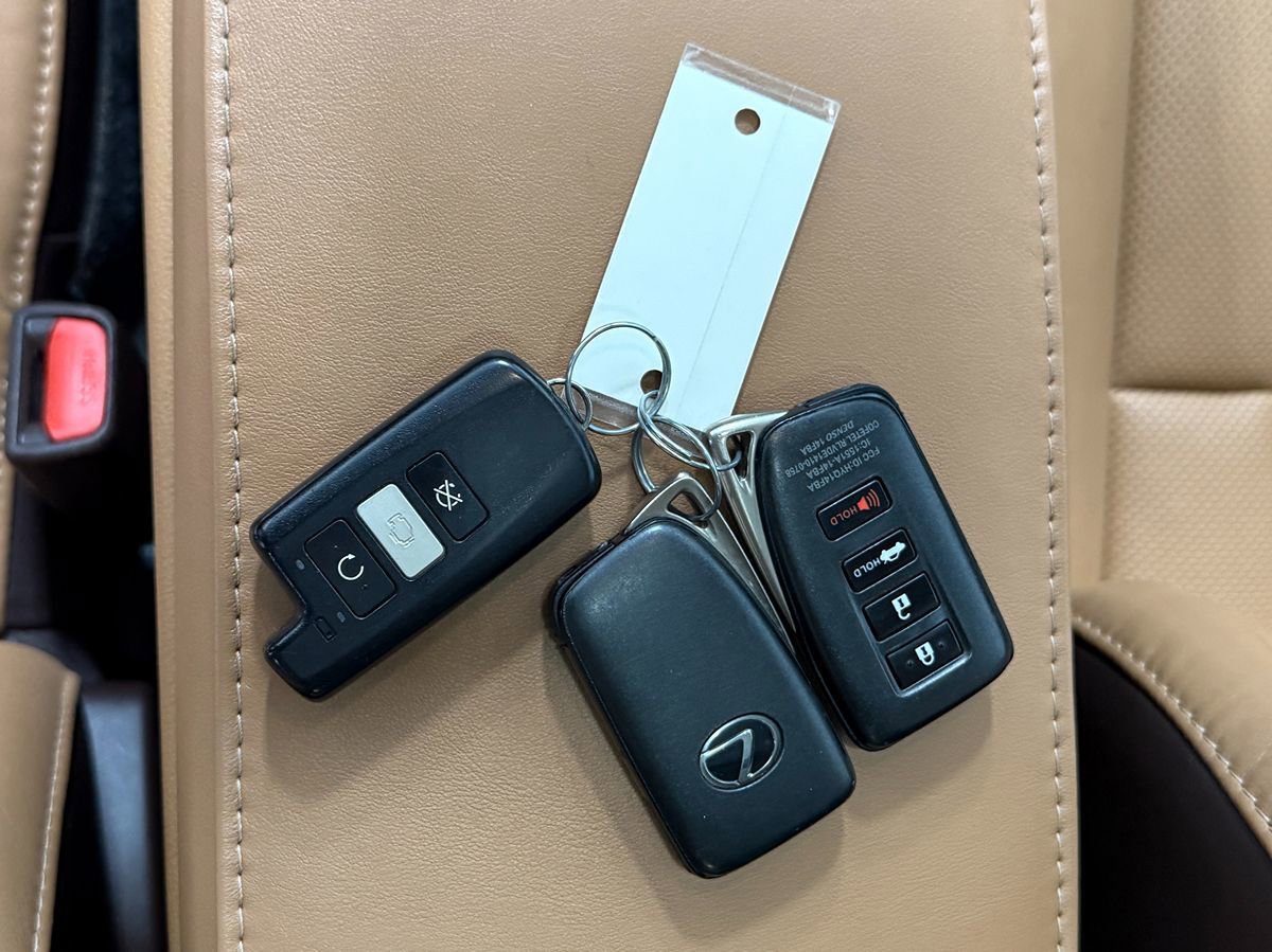 Used 2018 Lexus ES 350 FWD image 32