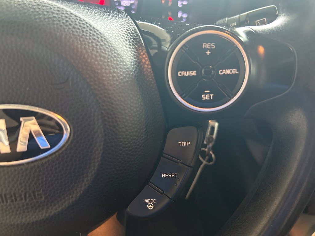 Used 2014 Kia Soul + FWD image 36
