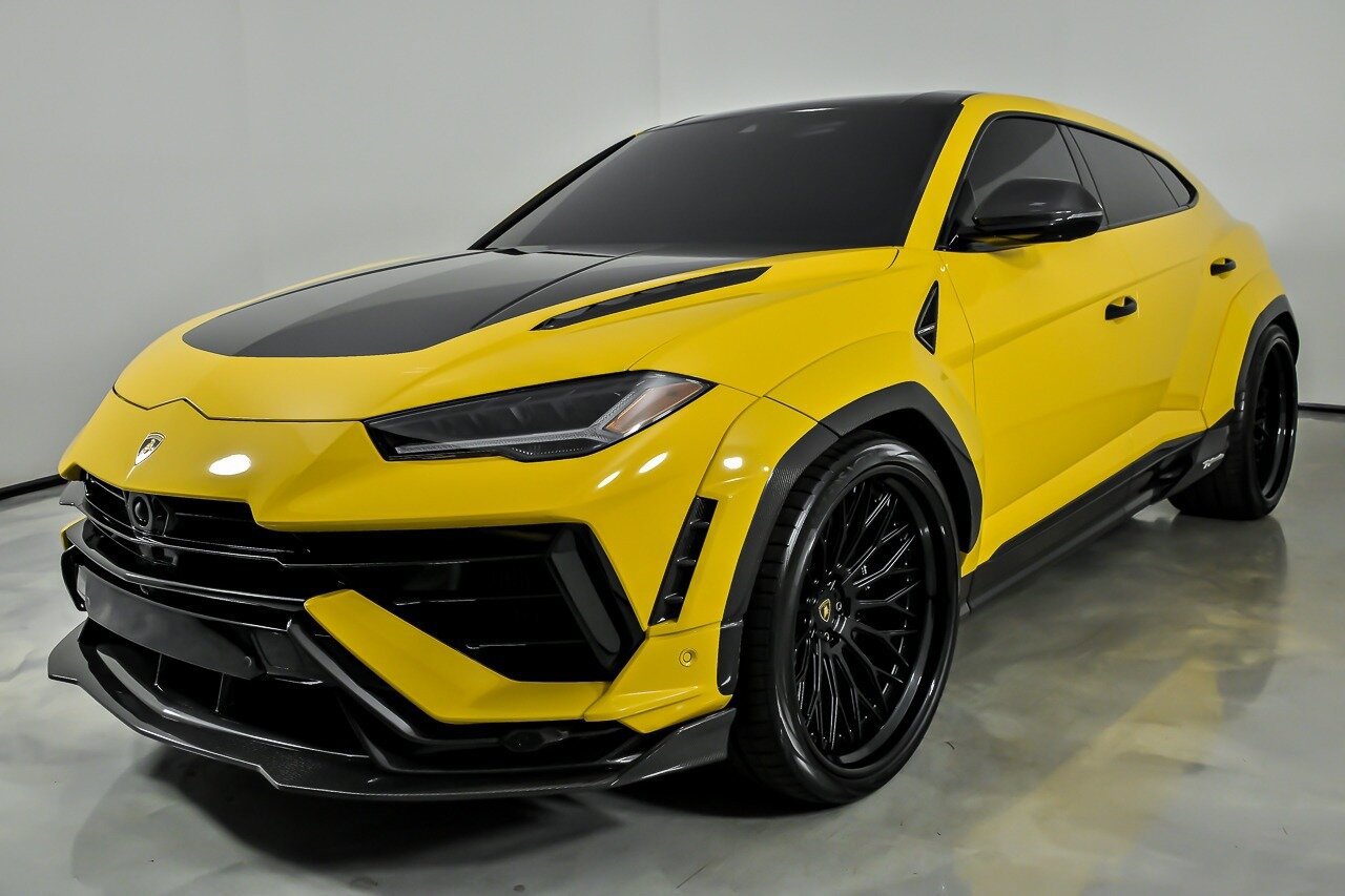 Used 2023 Lamborghini Urus Performante AWD/4WD image 5