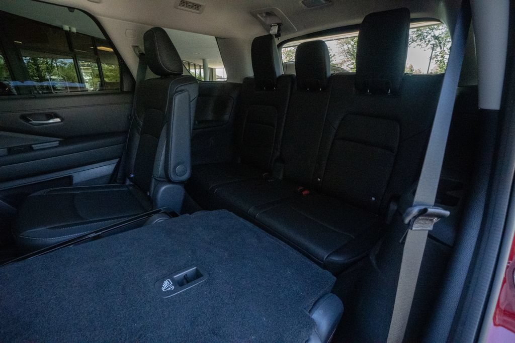 Used 2024 Nissan Pathfinder SL w/ SL Premium Package AWD/4WD image 21