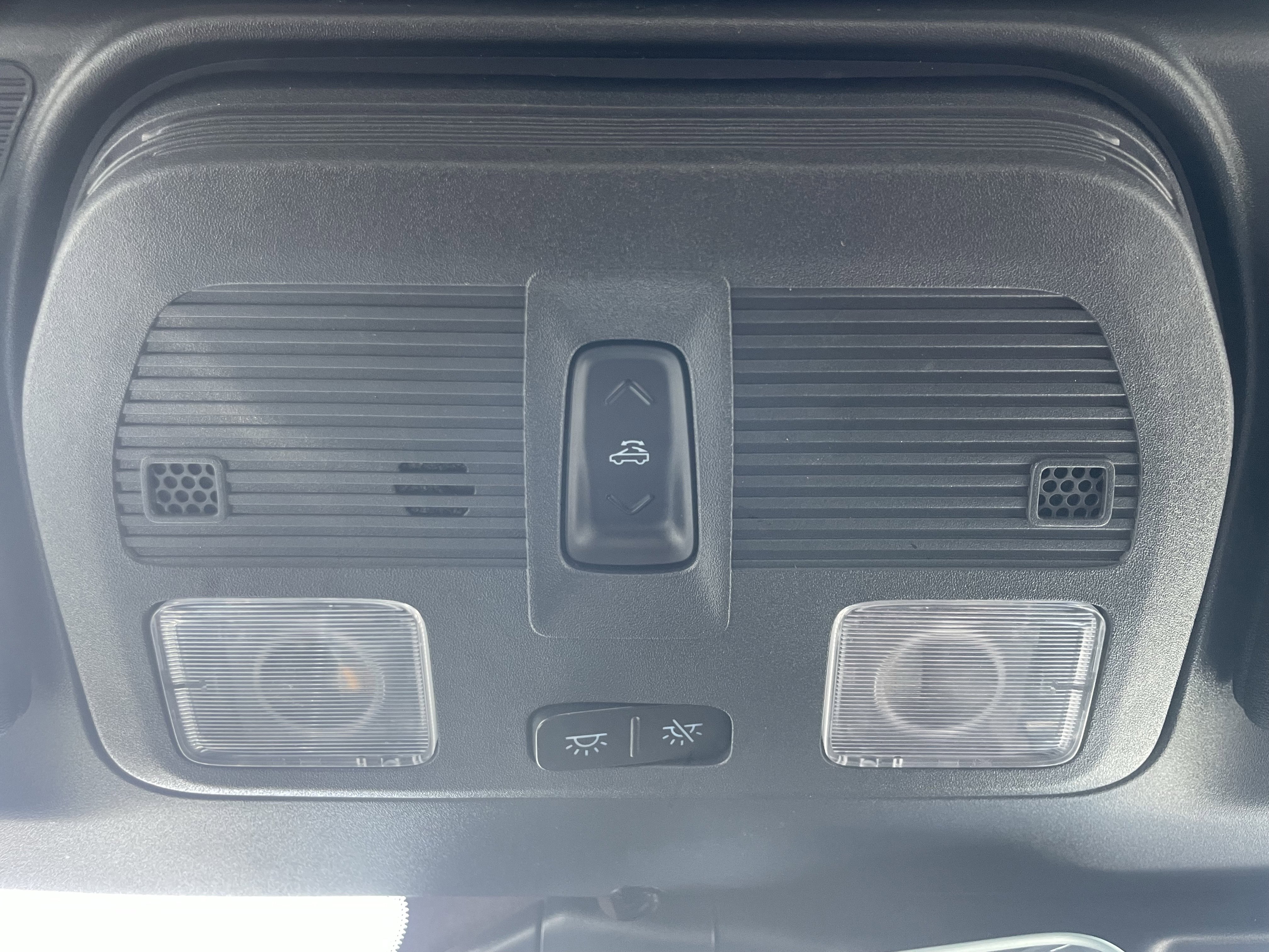 Used 2025 Ford Mustang Premium image 27