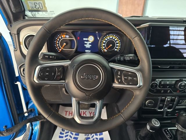 Used 2024 Jeep Wrangler Sahara w/ Technology Group image 27