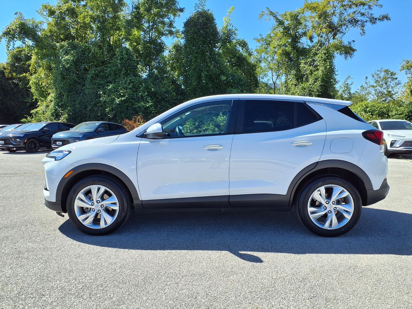 Used 2024 Buick Encore GX Preferred FWD image 35