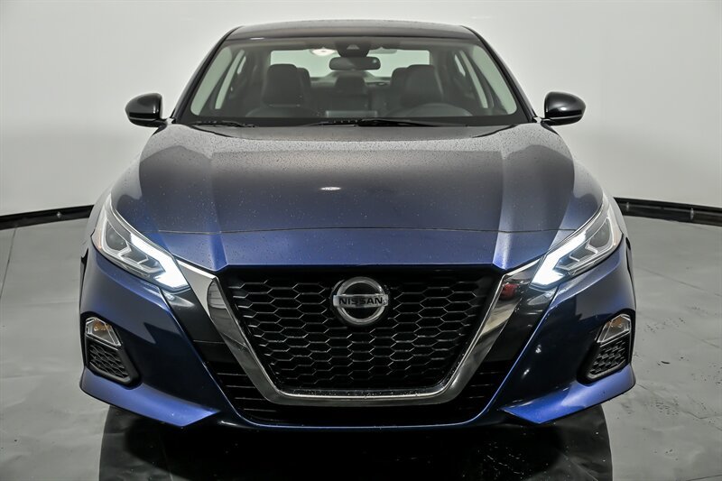 Used 2022 Nissan Altima 2.5 SR FWD image 4