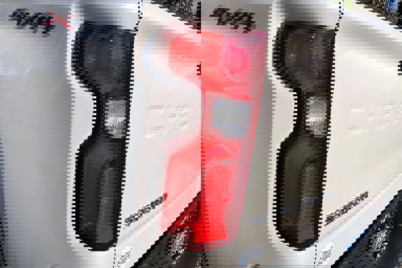 Used 2020 Chevrolet Silverado 3500 LTZ w/ LTZ Premium Package image 29