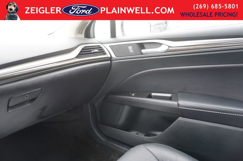 Used 2017 Ford Fusion Energi SE image 19