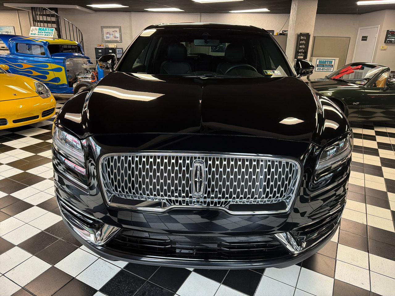 Used 2020 Lincoln Nautilus Reserve image 2