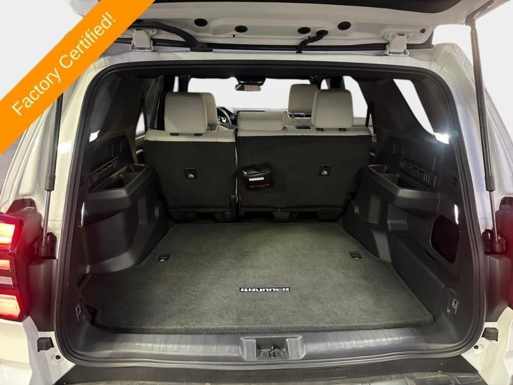 Used 2025 Toyota 4Runner SR5 image 23