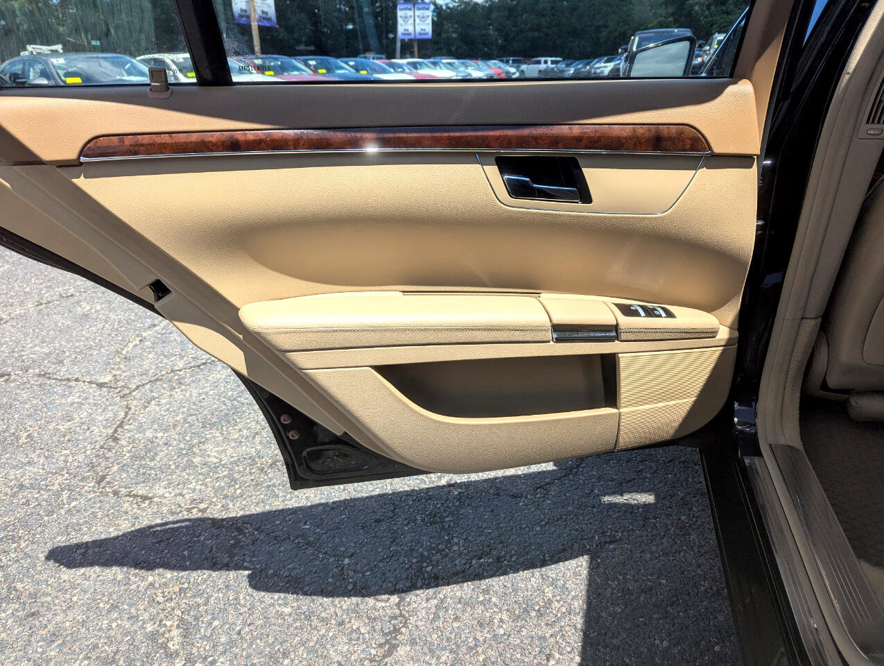 Used 2010 Mercedes-Benz S 550 4MATIC image 40