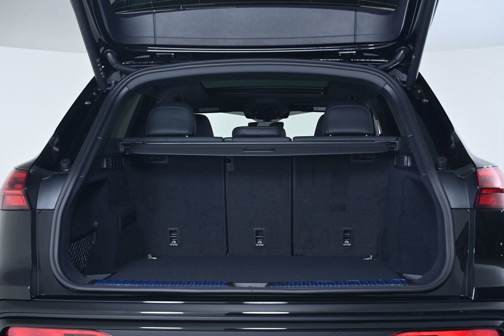 New 2025 Audi SQ5 Premium Plus image 27