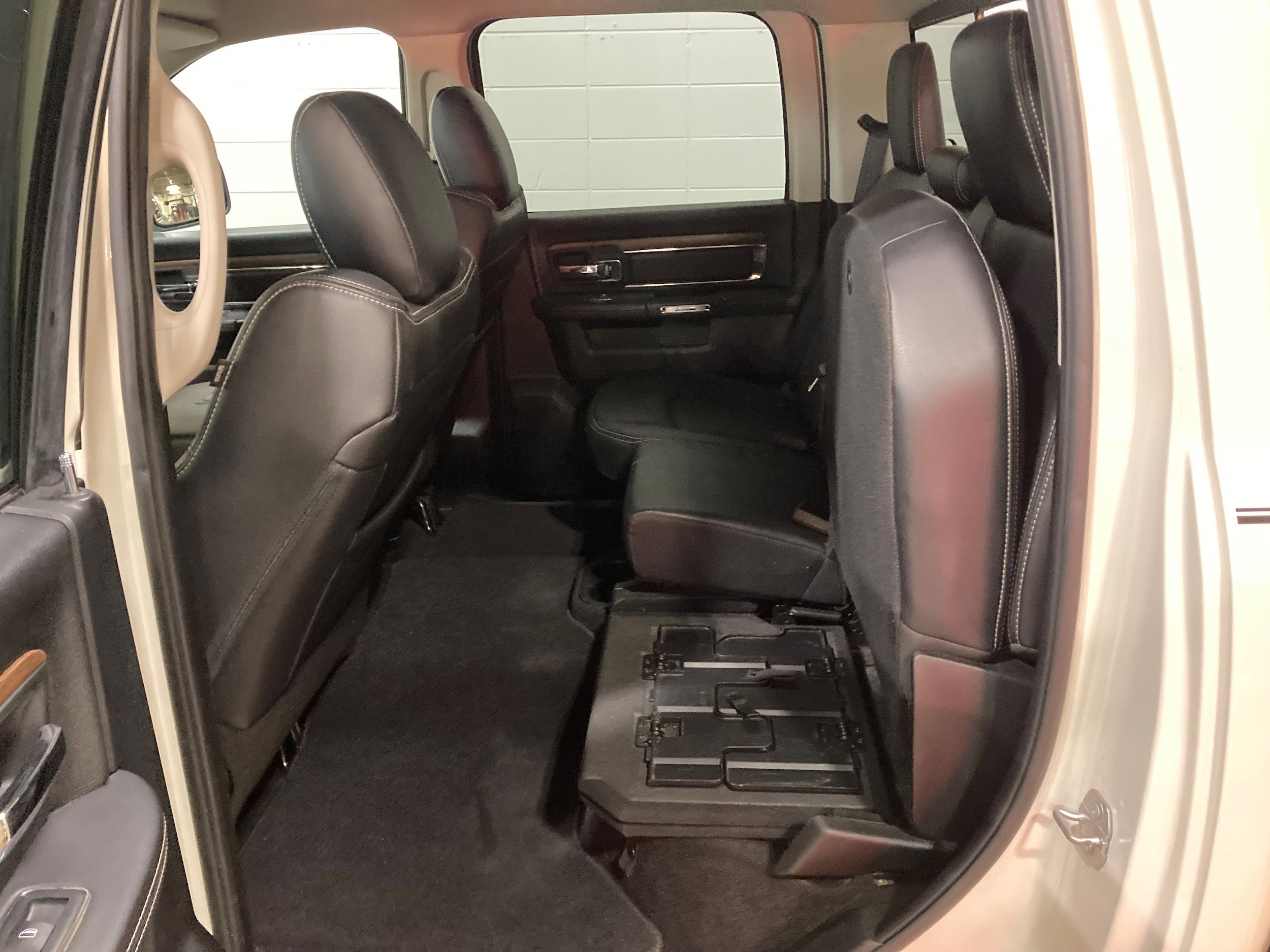 Used 2018 RAM 1500 Laramie w/ Convenience Group AWD/4WD image 21