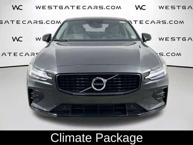 Used 2022 Volvo S60 B5 Momentum w/ Premium Package image 2