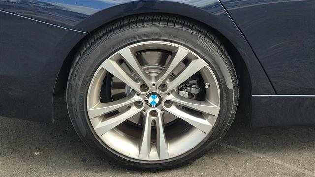 Used 2014 BMW 335i Sedan RWD image 6
