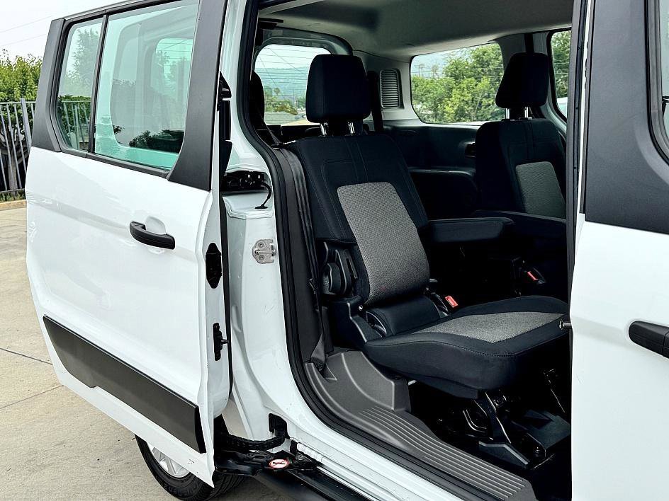Certified 2022 Ford Transit Connect XL image 14