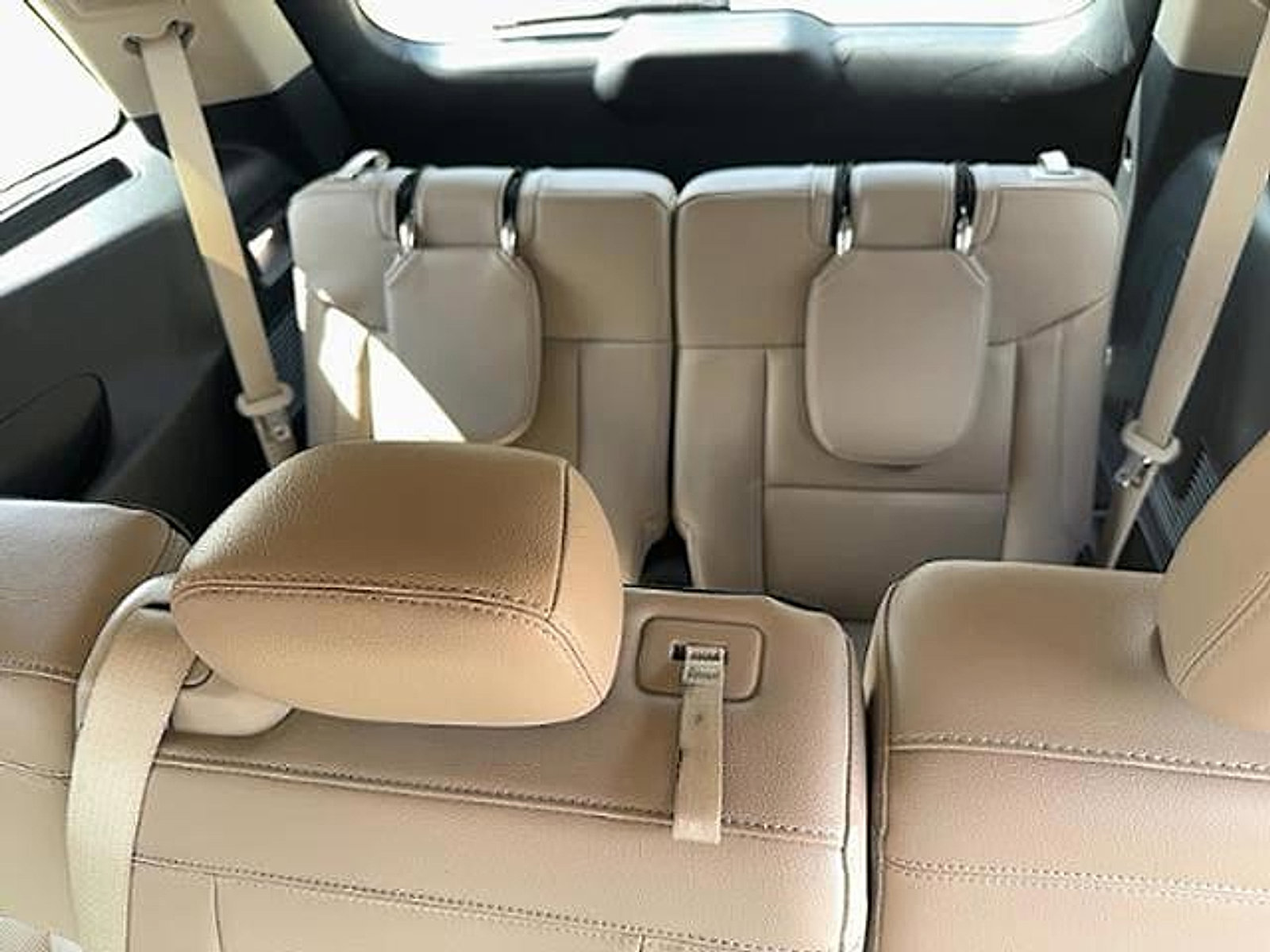 Used 2024 Ford Explorer Limited image 11