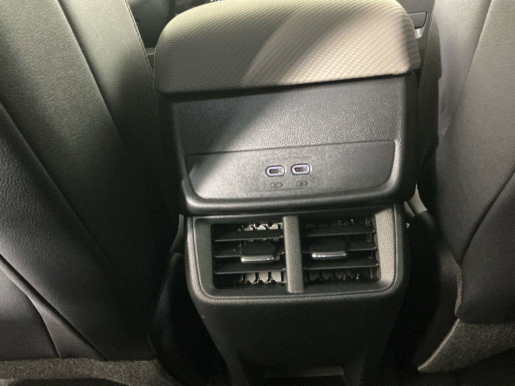 New 2026 Chevrolet Equinox LT w/ Convenience Package II AWD/4WD image 19