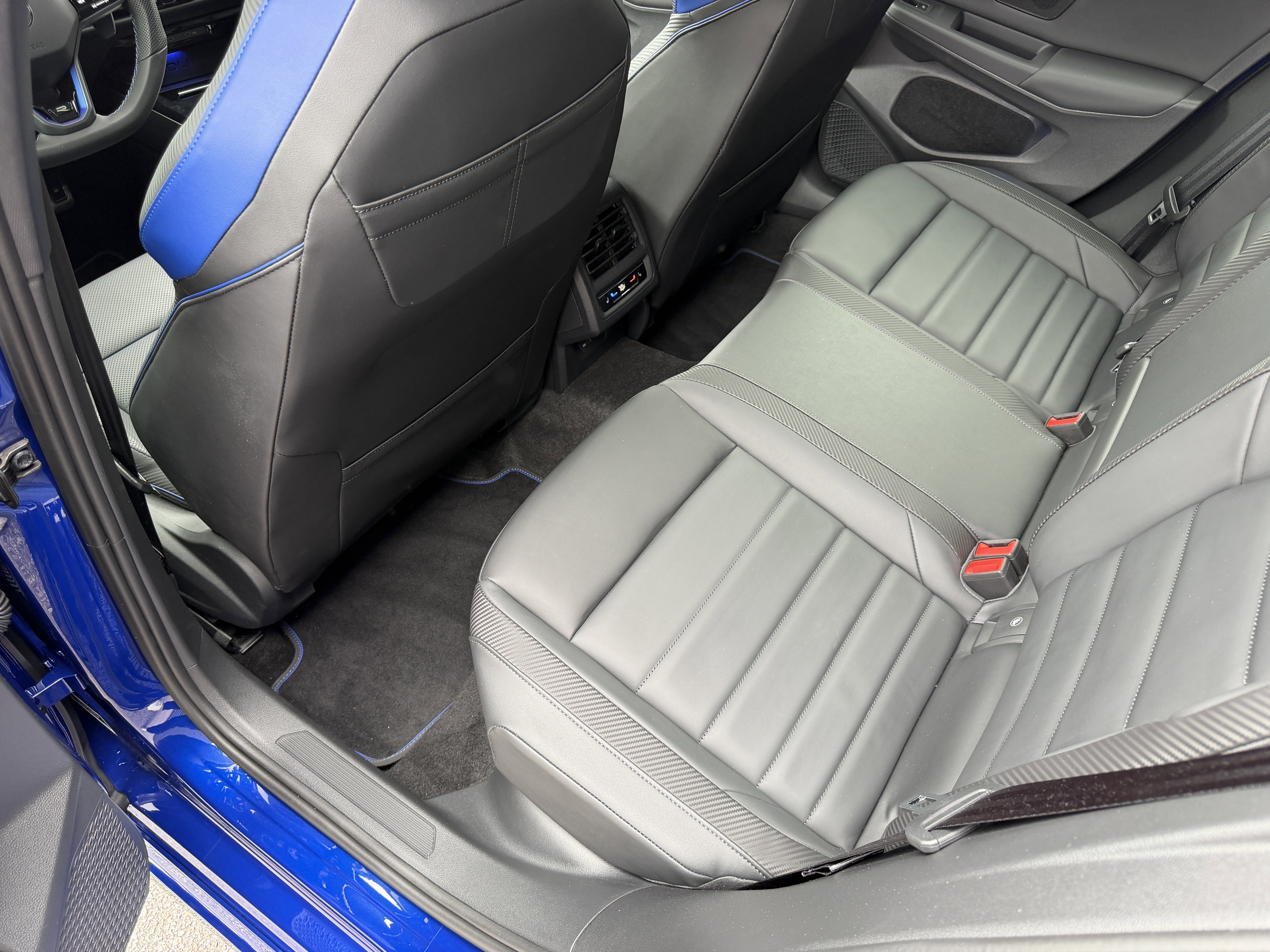 Used 2024 Volkswagen Golf R image 27