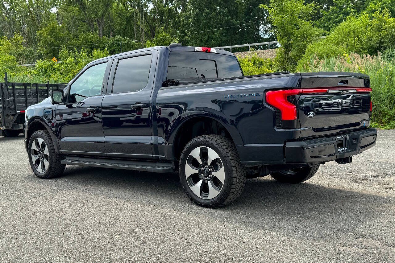 Used 2024 Ford F150 Lightning Platinum AWD/4WD image 5