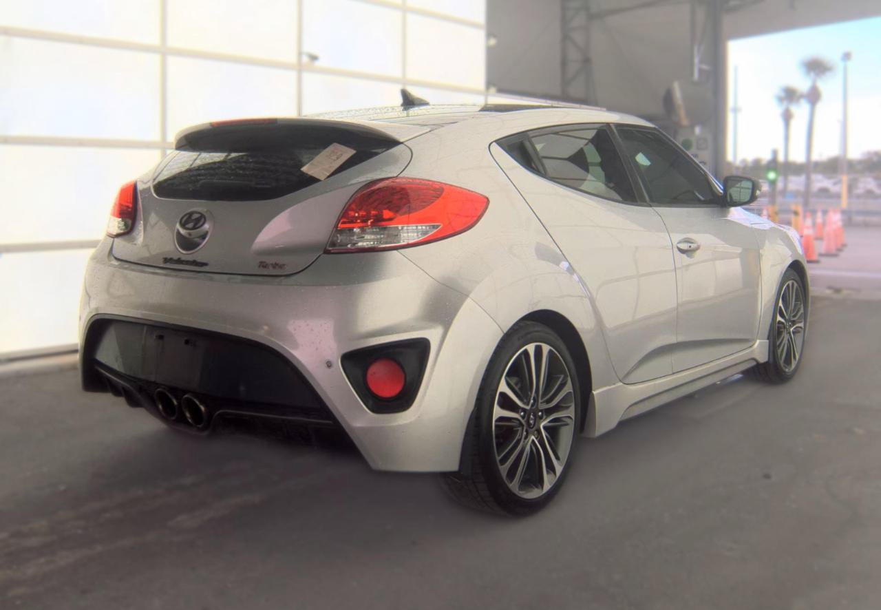 Used 2016 Hyundai Veloster Turbo w/ Option Group 04 FWD image 4